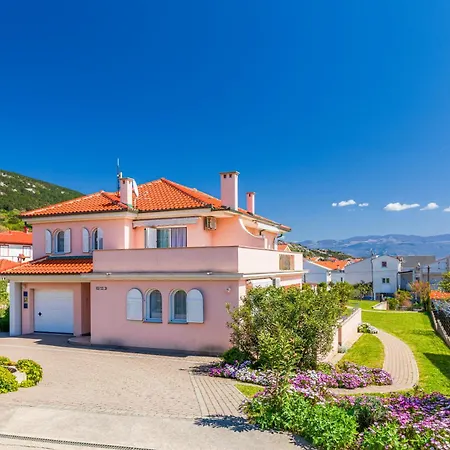 Daisy With A View * Baška