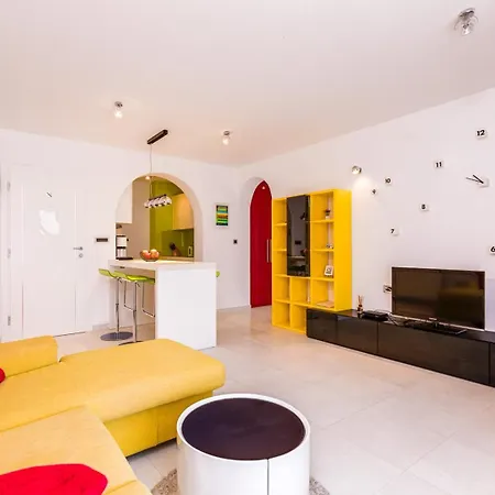 Daisy With A View Baška