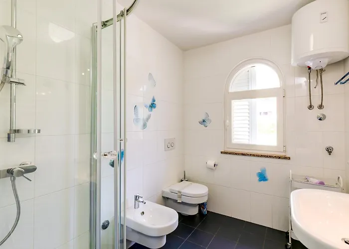 Daisy With A View Baška