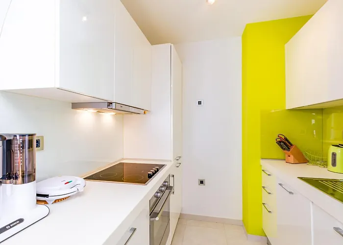 Lägenhet Daisy With A View