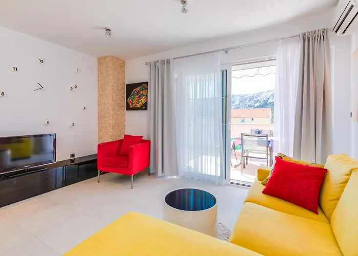 Daisy With A View Apartmán *