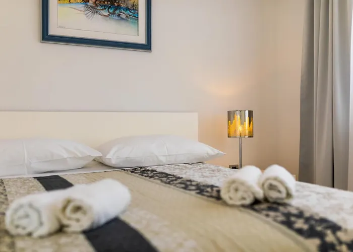 Daisy With A View * Baška