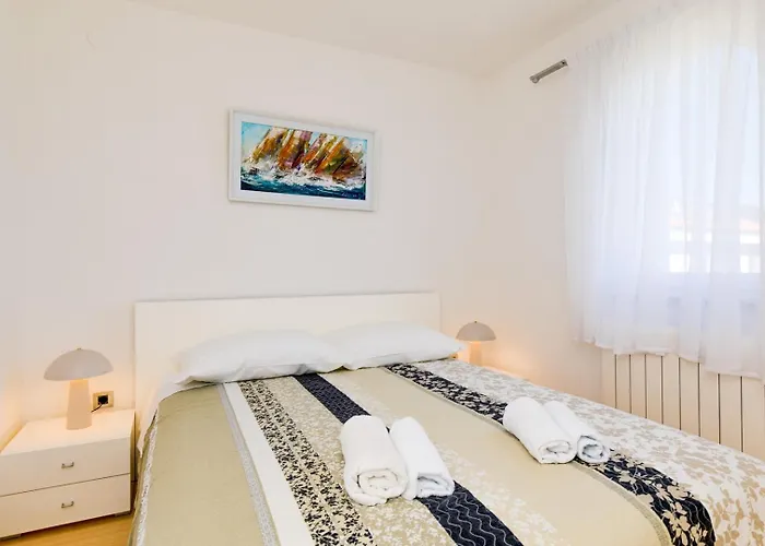 Daisy With A View Apartmán