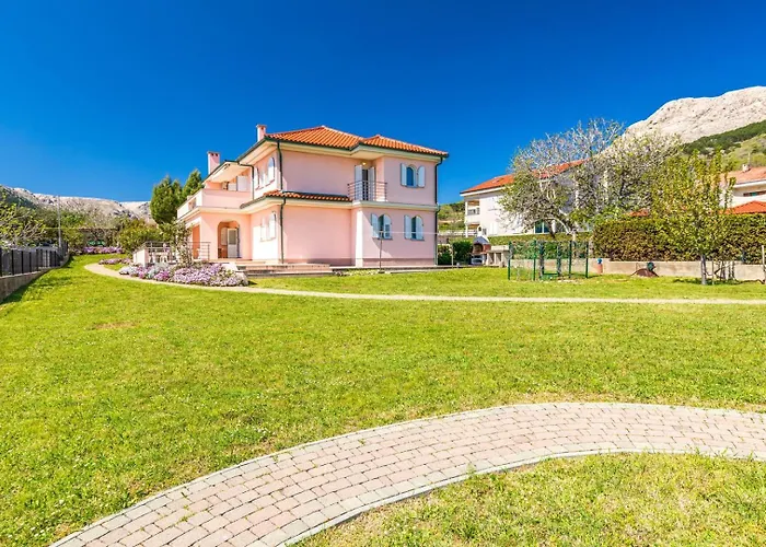 Daisy With A View アパート バスカ